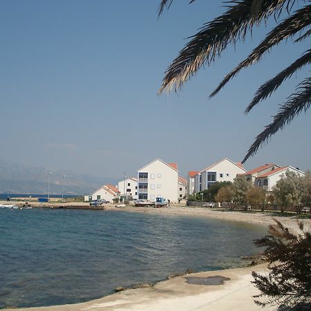 Mirce Aparthotel Marina Gromela מראה חיצוני תמונה