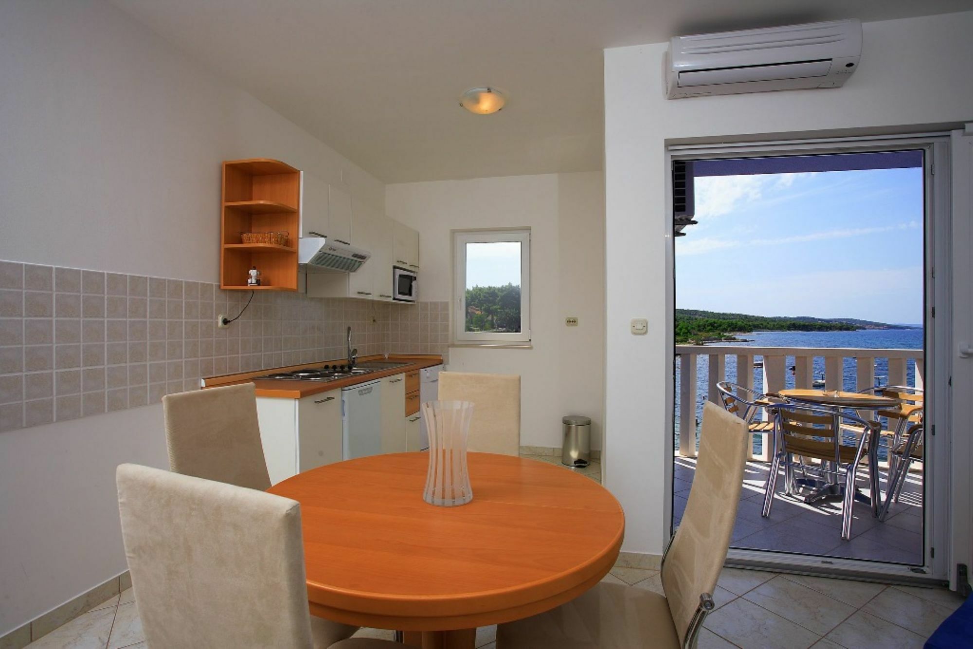 Mirce Aparthotel Marina Gromela מראה חיצוני תמונה